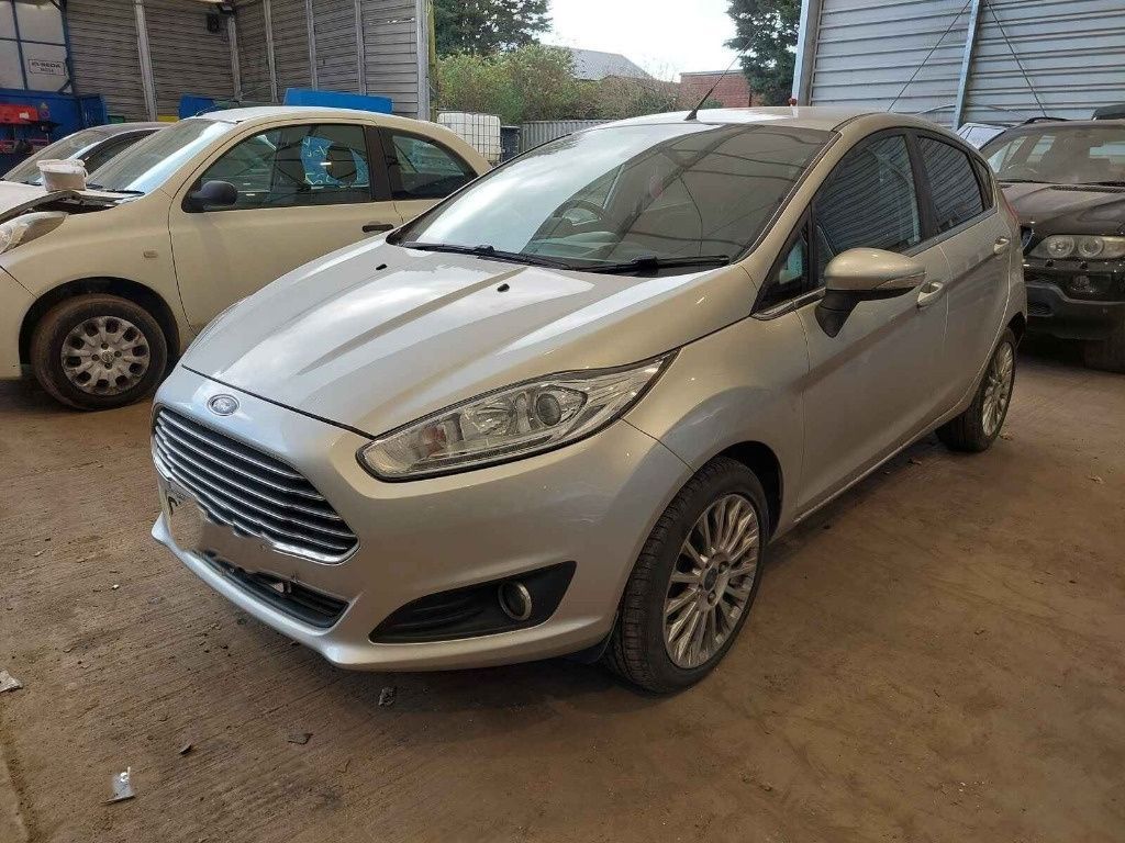 Aripa stanga spate Ford Fiesta 6 2013 HATCHBACK 1.0 i