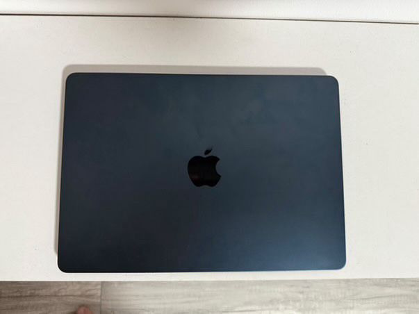 Vand MacBook air M2