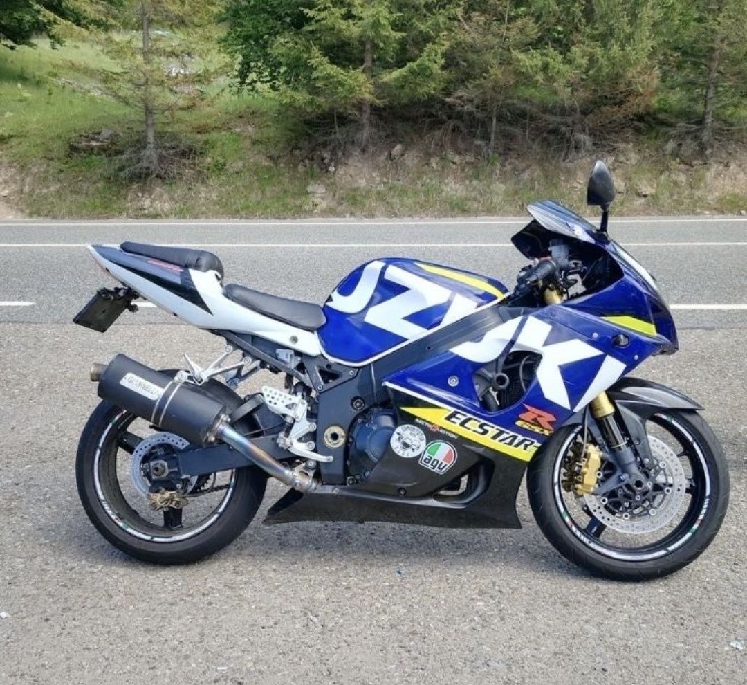 Suzuki Gsxr 1000, k 4, stare foarte buna.