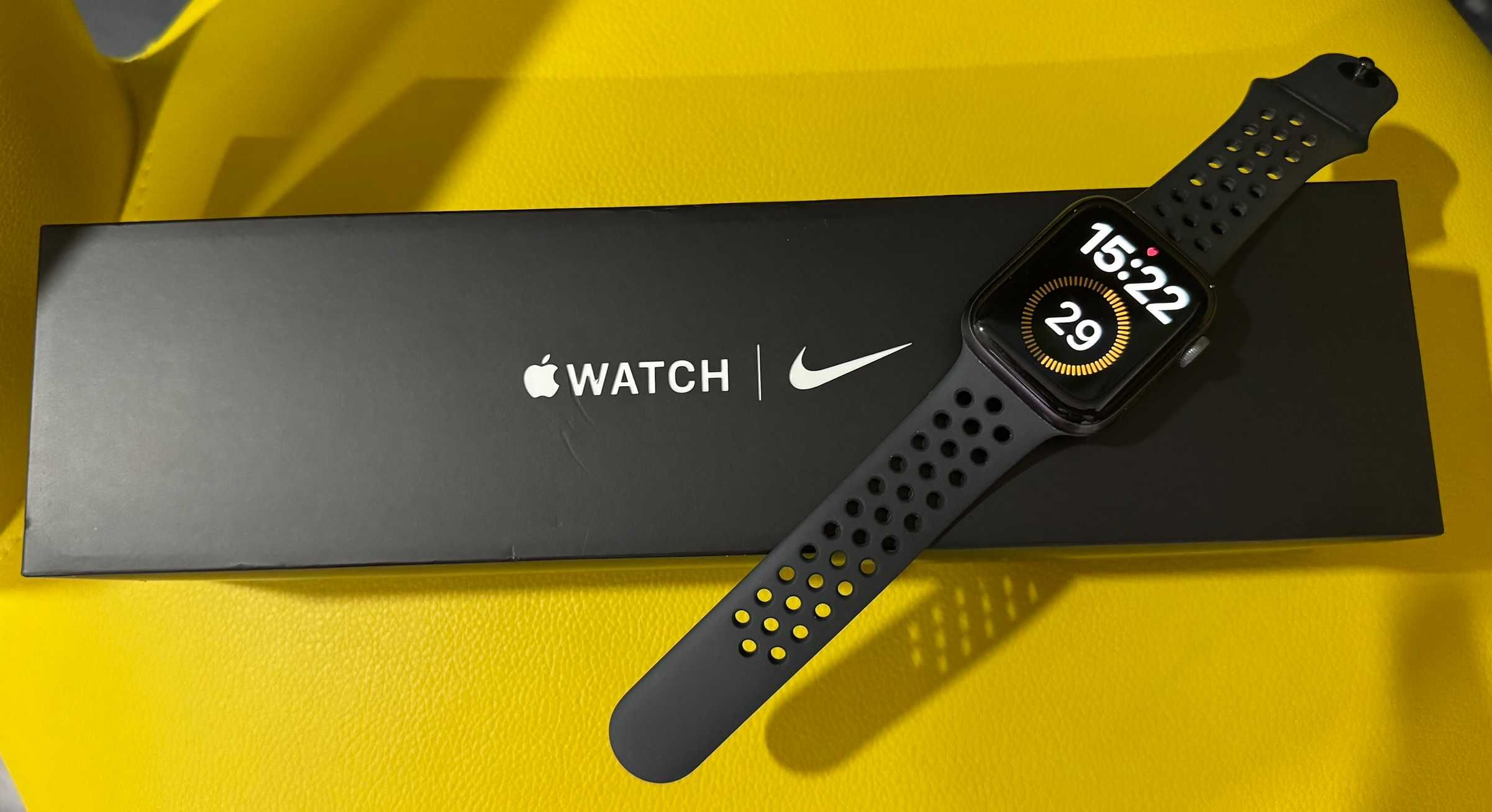 Apple Watch Nike S5 44mm Space Grey Aluminium Case Anthracite/Black