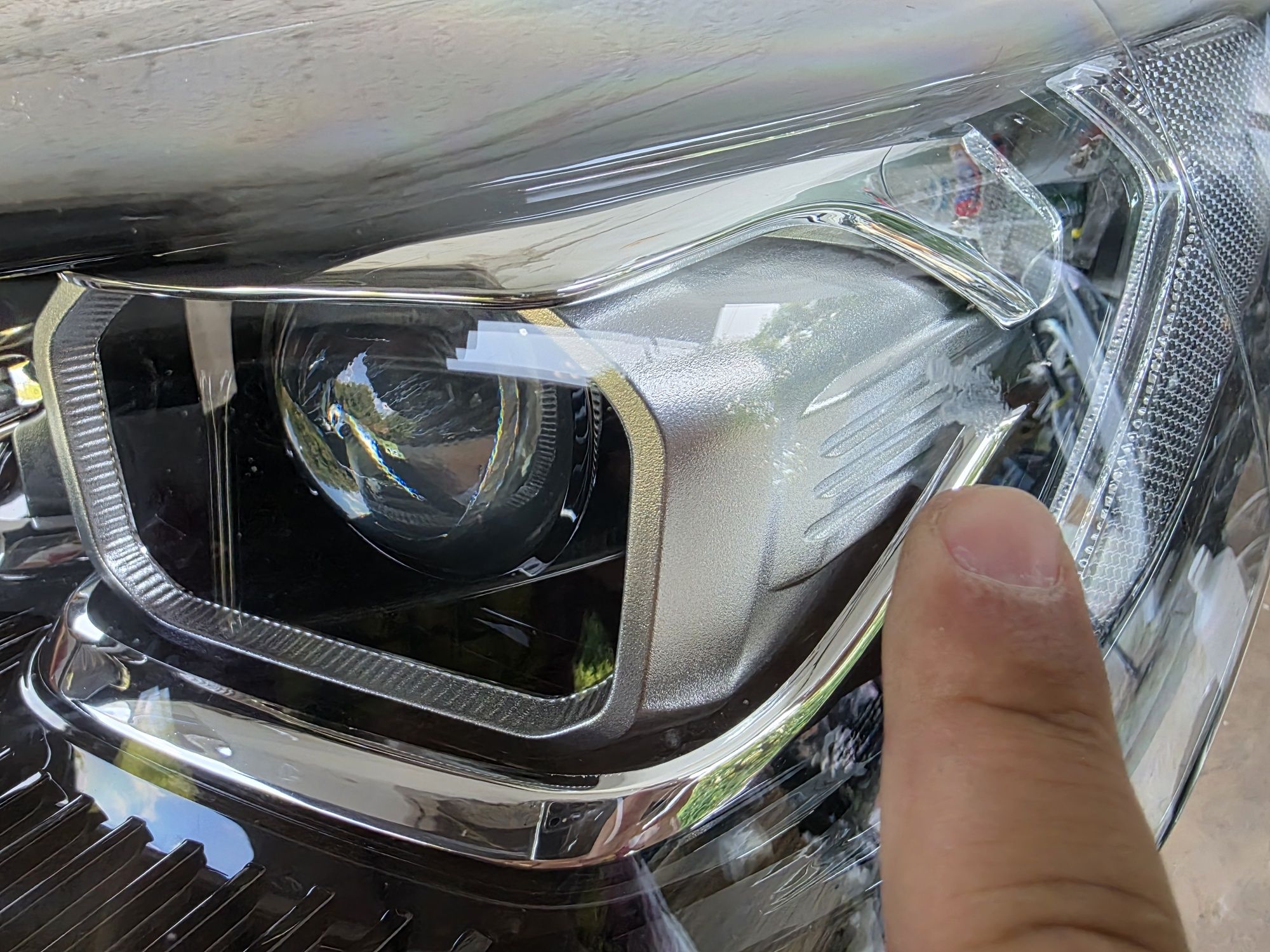 Ford kuga 2018 st-line Bi-Xenon ляв фар