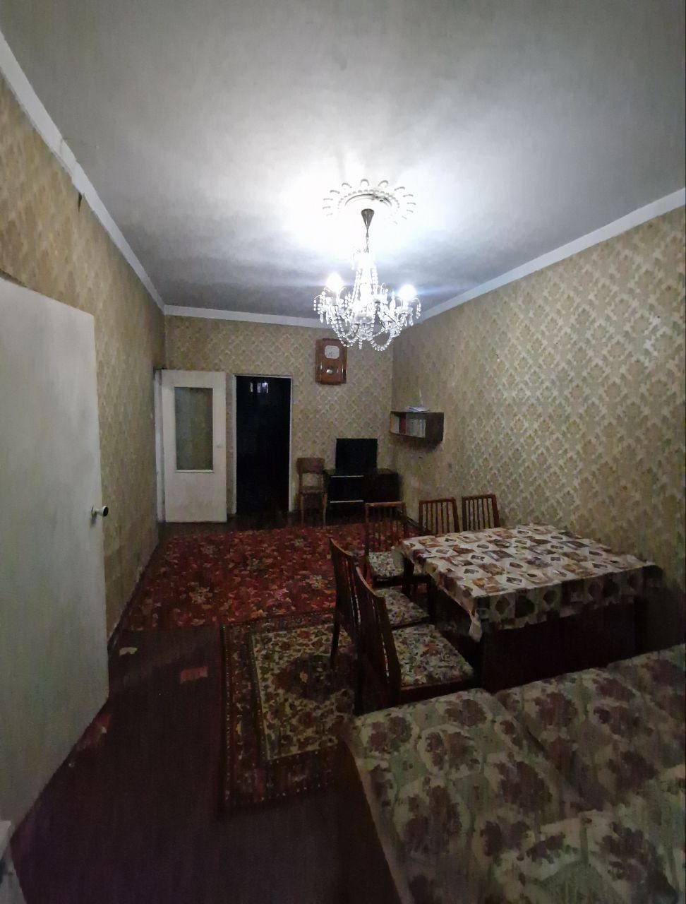 8 квартал. 3х ком. 68м2. Круг, автосалон