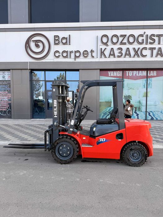 Вилочный погрузчик