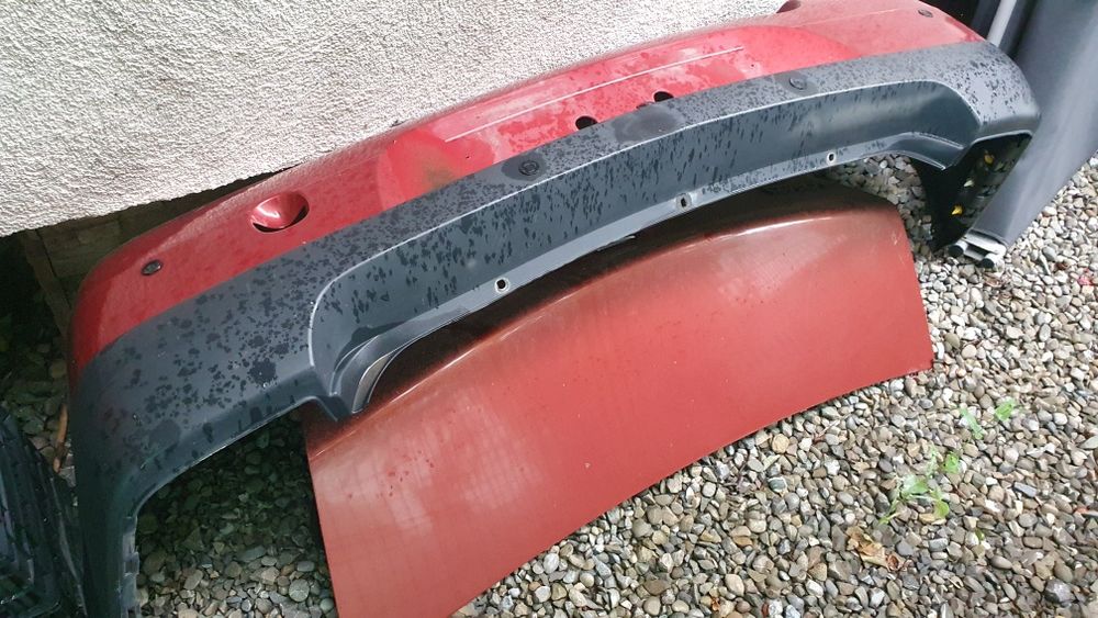 Elemente caroserie spate Logan