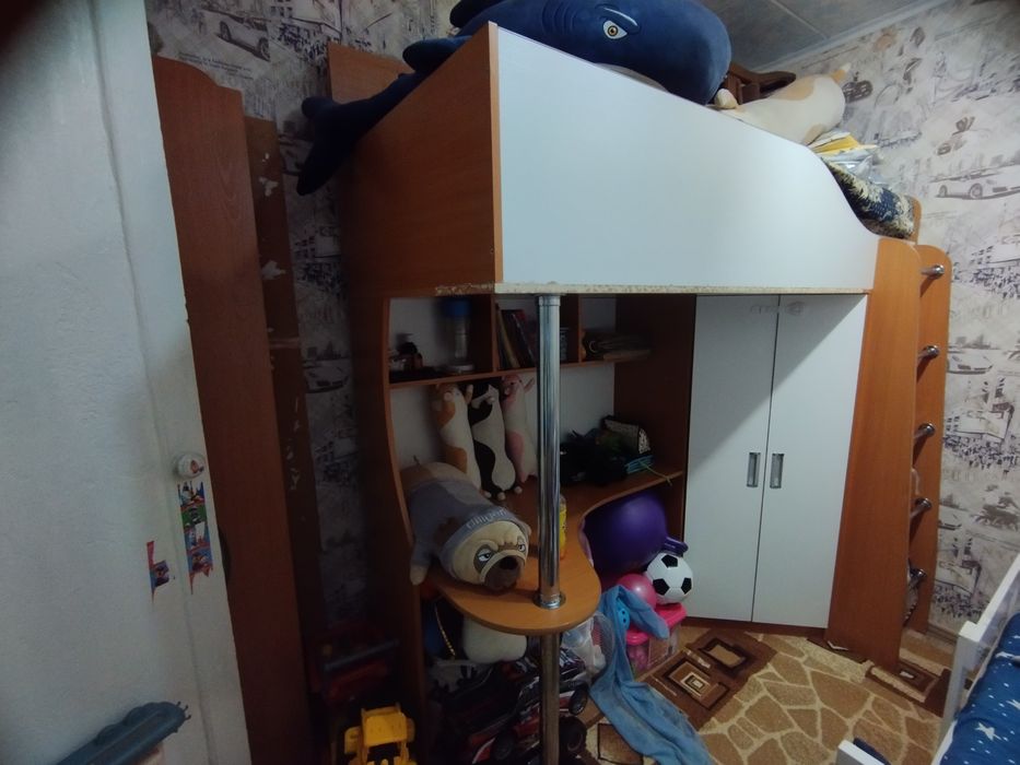 Кровать/шкаф/стол