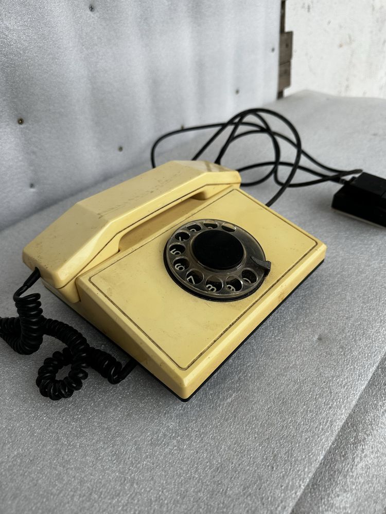 Стар български телефон 1990г