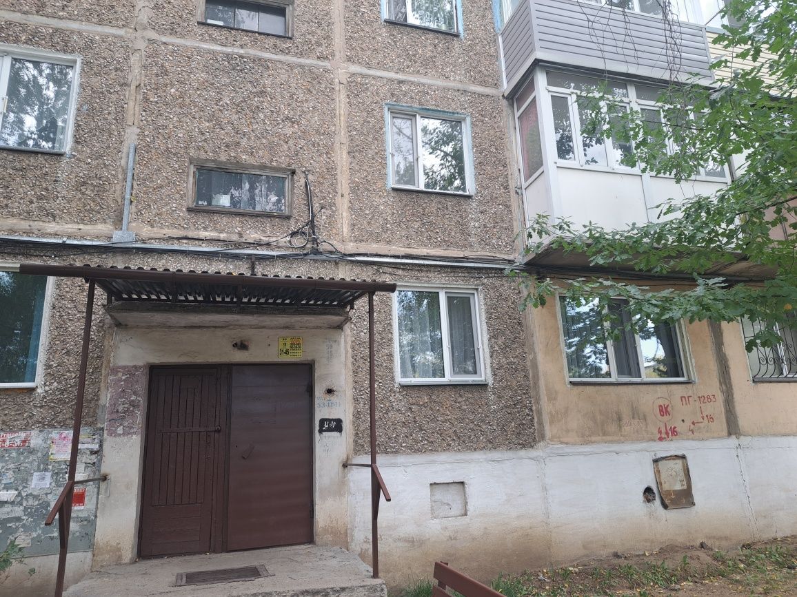 Продаю 2-х комн. квартиру в 23 микрорайоне, дом 15