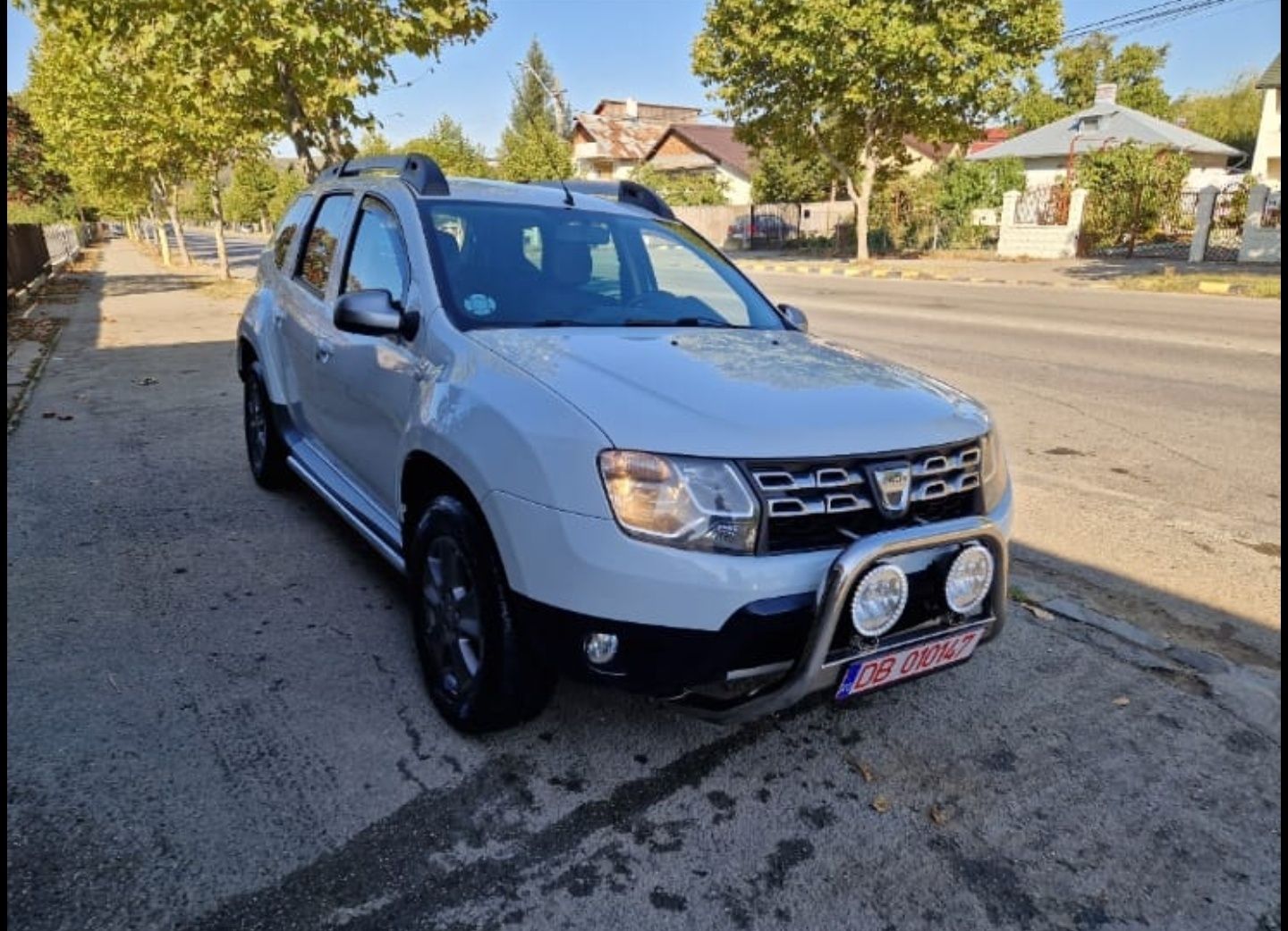 Bulbar Dacia Duster cu proiectoare