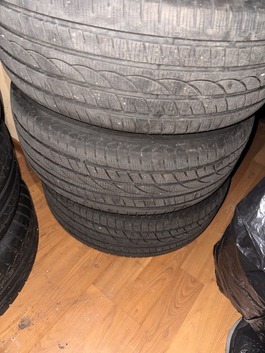 Set jante SUV BMW R18 + anvelope iarna Royal Winter 255/55R18