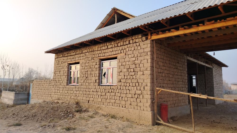 Uy sotiladi hujjatlari joyida