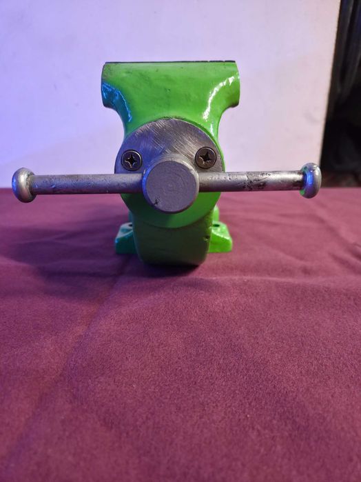 Малко Менгеме Продава