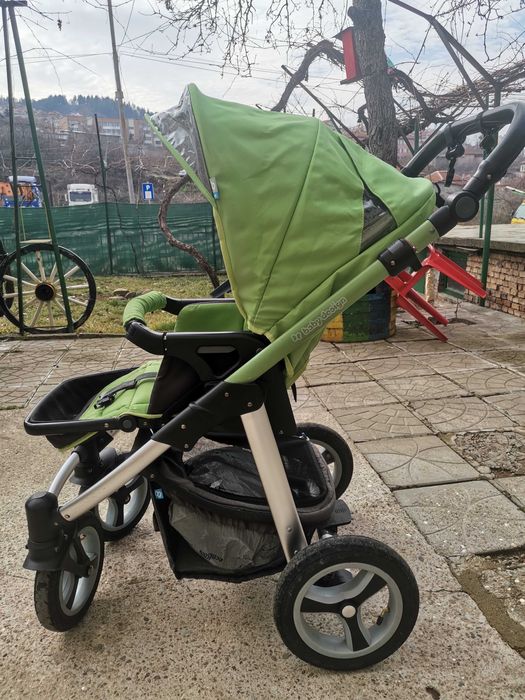 Продавам бебешка количка 2в1. Запазена много