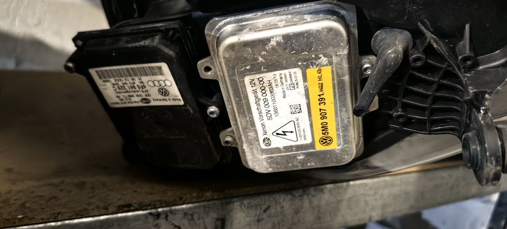 Ляв ксенонов фар Vw Golf 6 plus