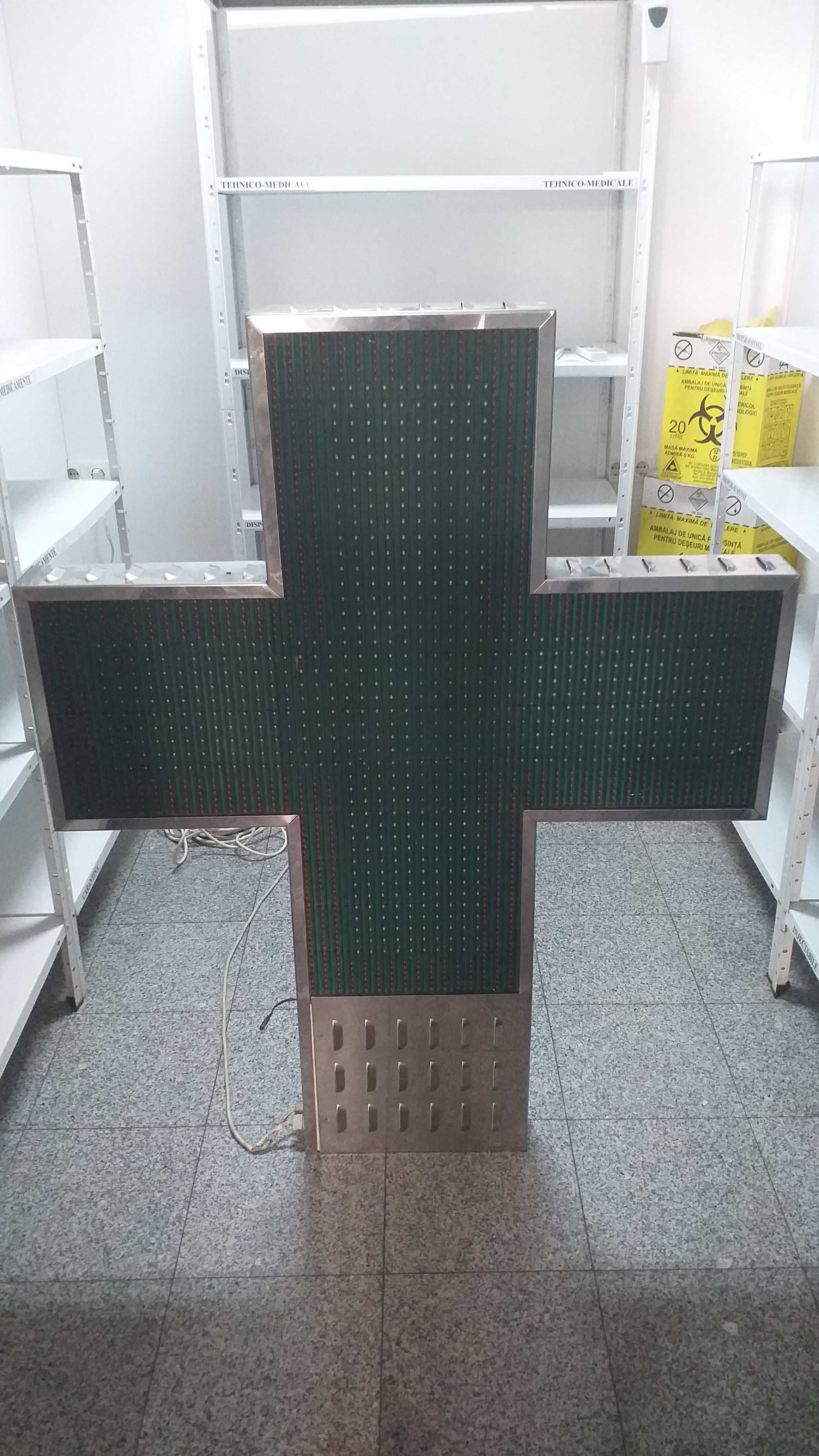 Cruce farmacie, reclama luminoasa farmacie, reclama led