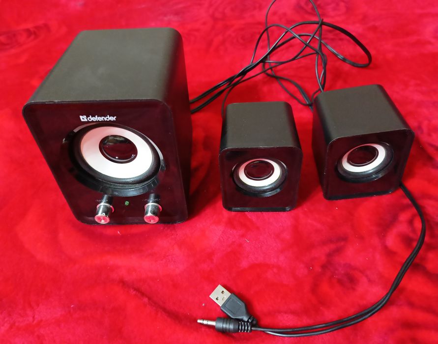 Продам колонки Defender