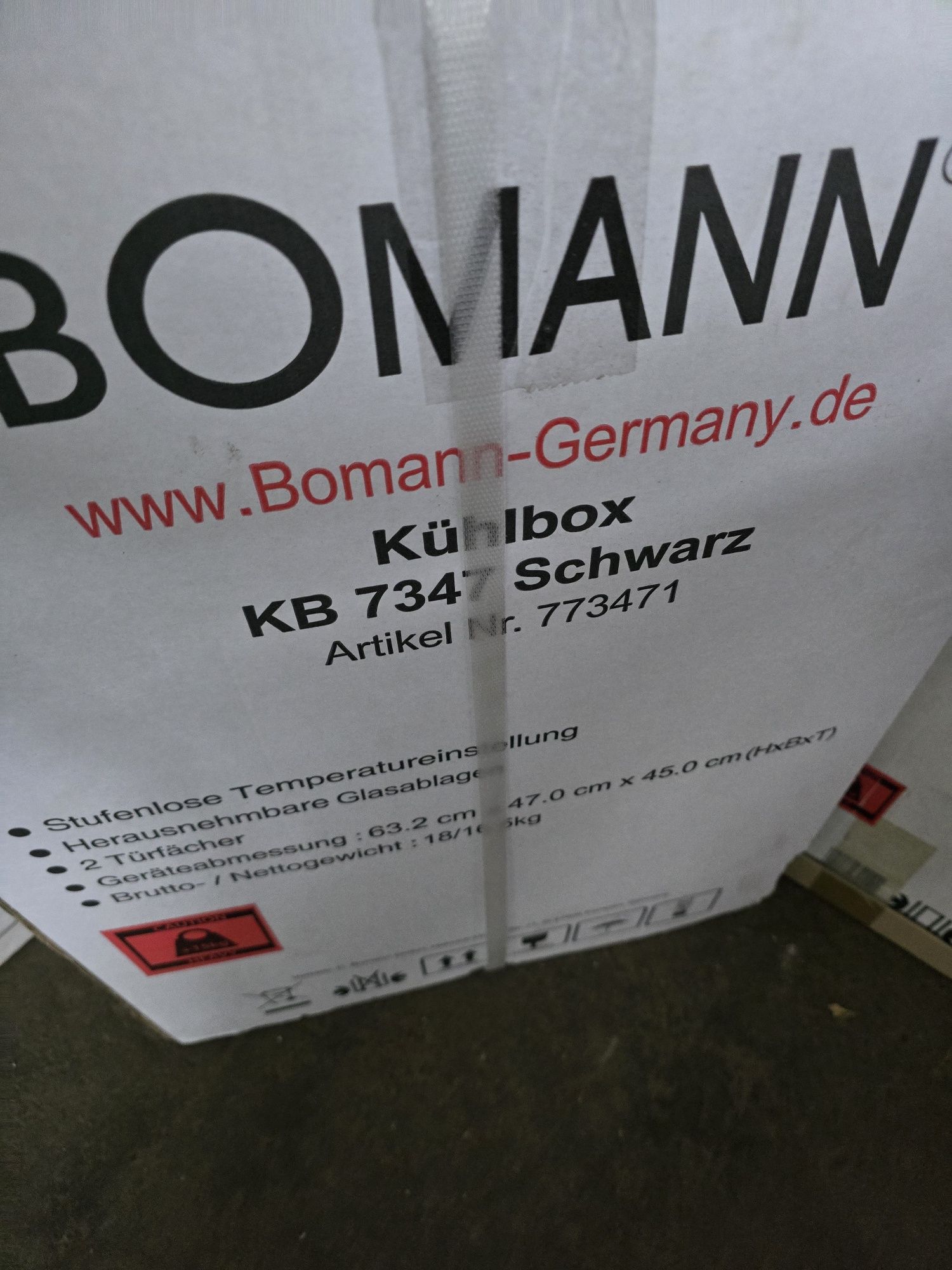 Нов хладилник 58L Черен Bomann KB 7347 Черен/бял