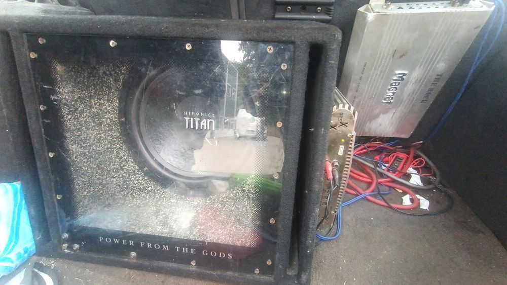 Subwoofer hifonics auto (amplificator grunch)
