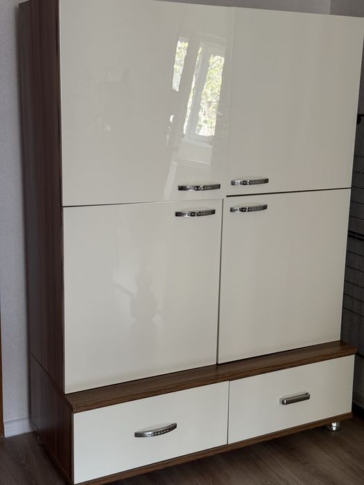 Продается кровать и шкаф