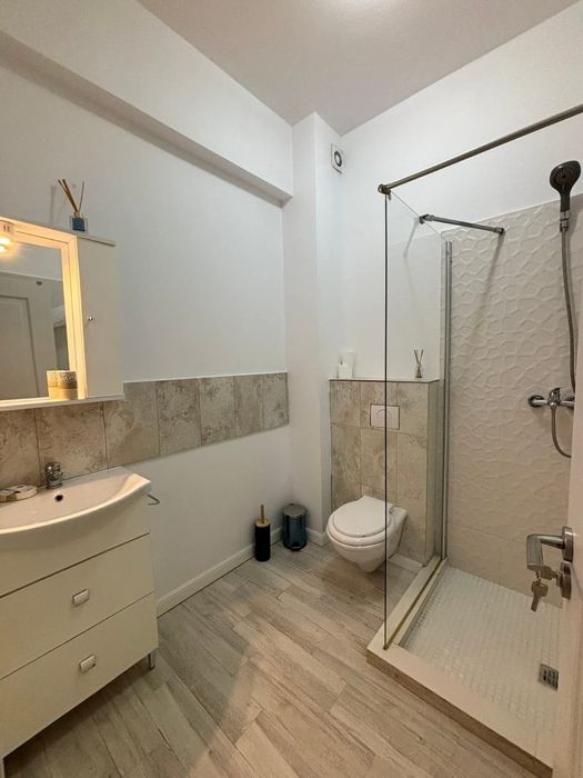 Apartament de inchiriat!