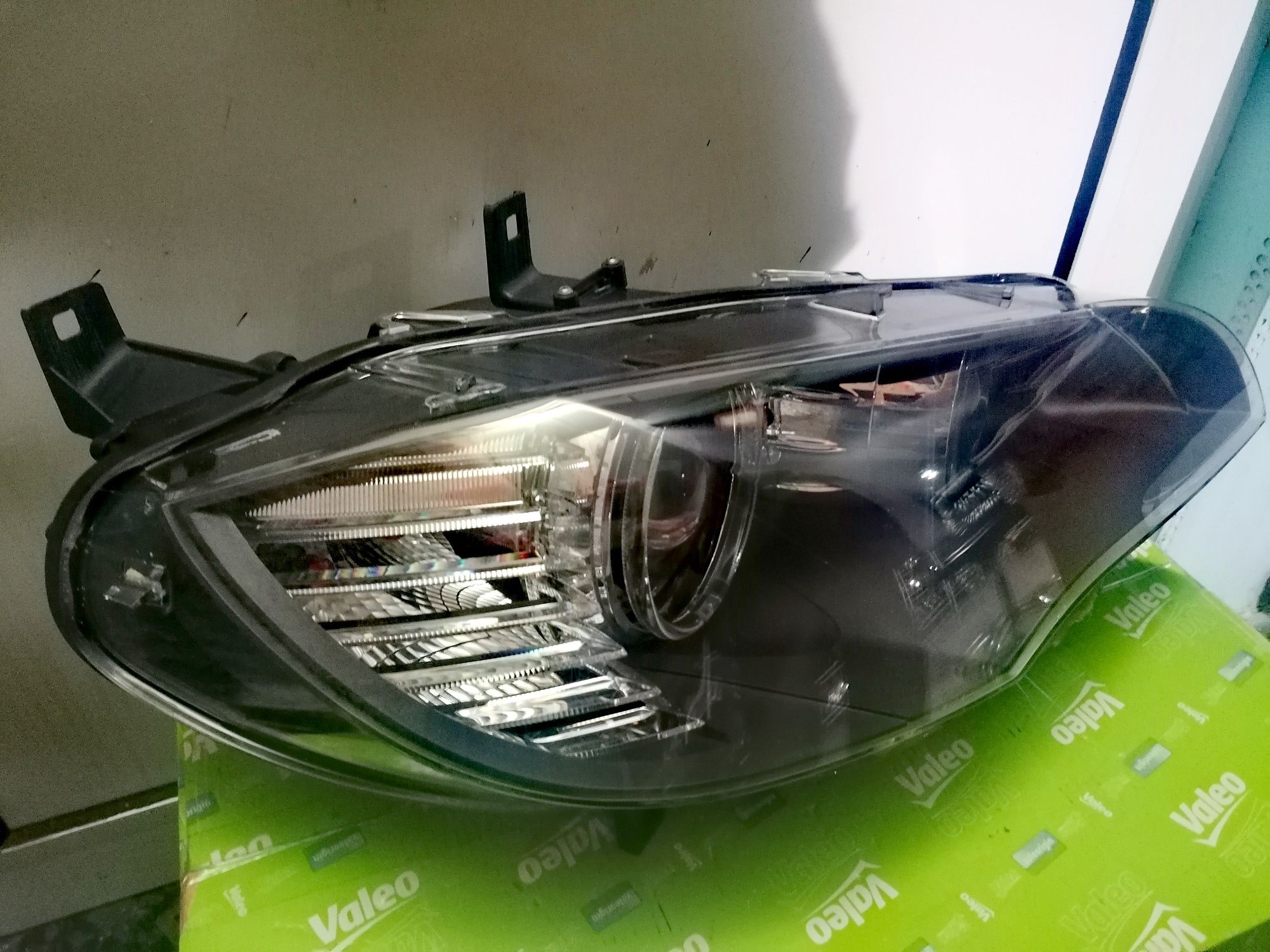 Фар Фарове за БМВ Х6 Е71 Е72 Х5 М Е70 / BMW X6 E71 E72 X5 M E70 Bi-Xen