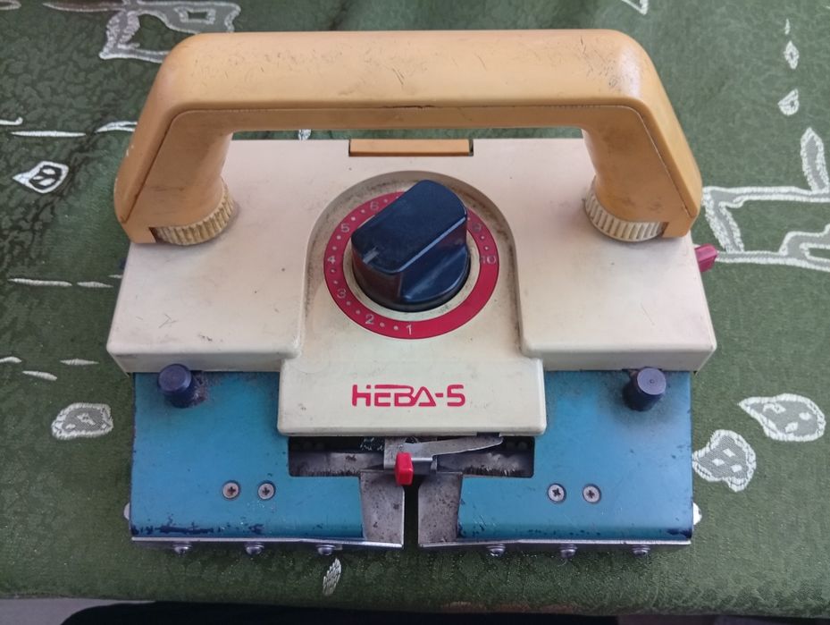 Нева 5 ручная вязальная машинка. "Детали"