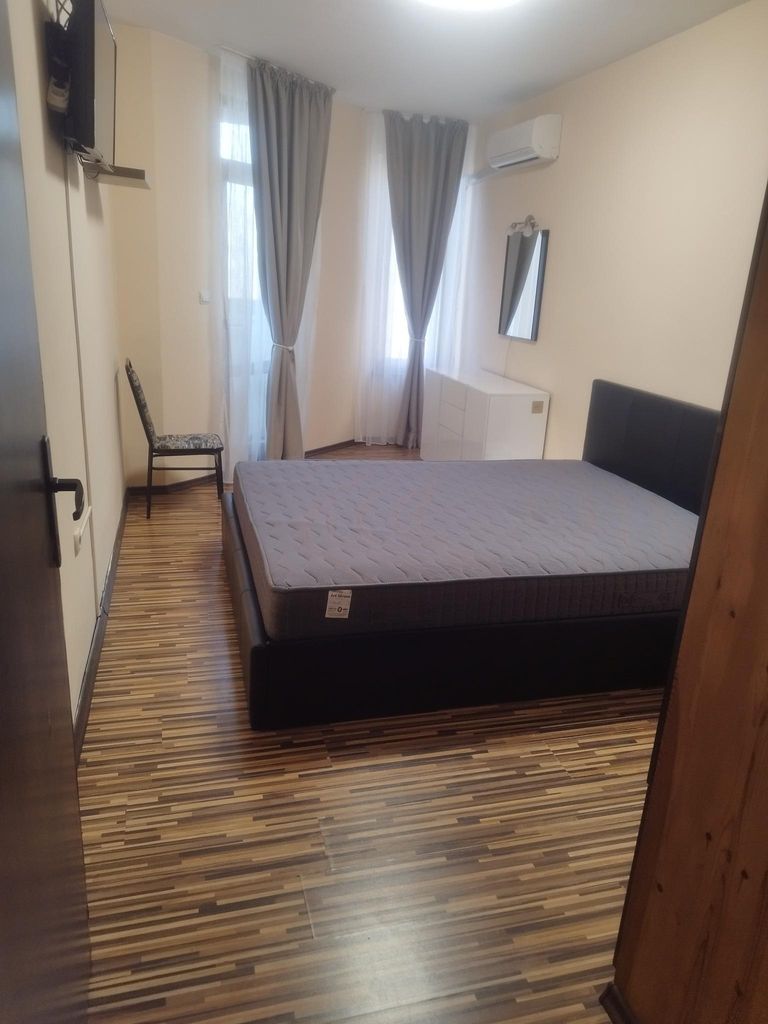 Дава се под наем Двустаен апартамент в Пловдив, Кършияка - 50 кв.м за 400 € - Снимка #3