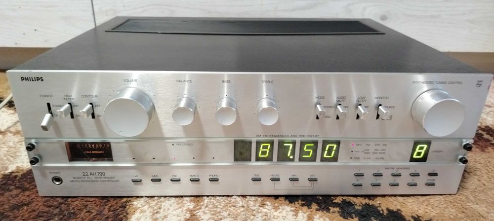 Amplituner amplificator Philips 22AH799.