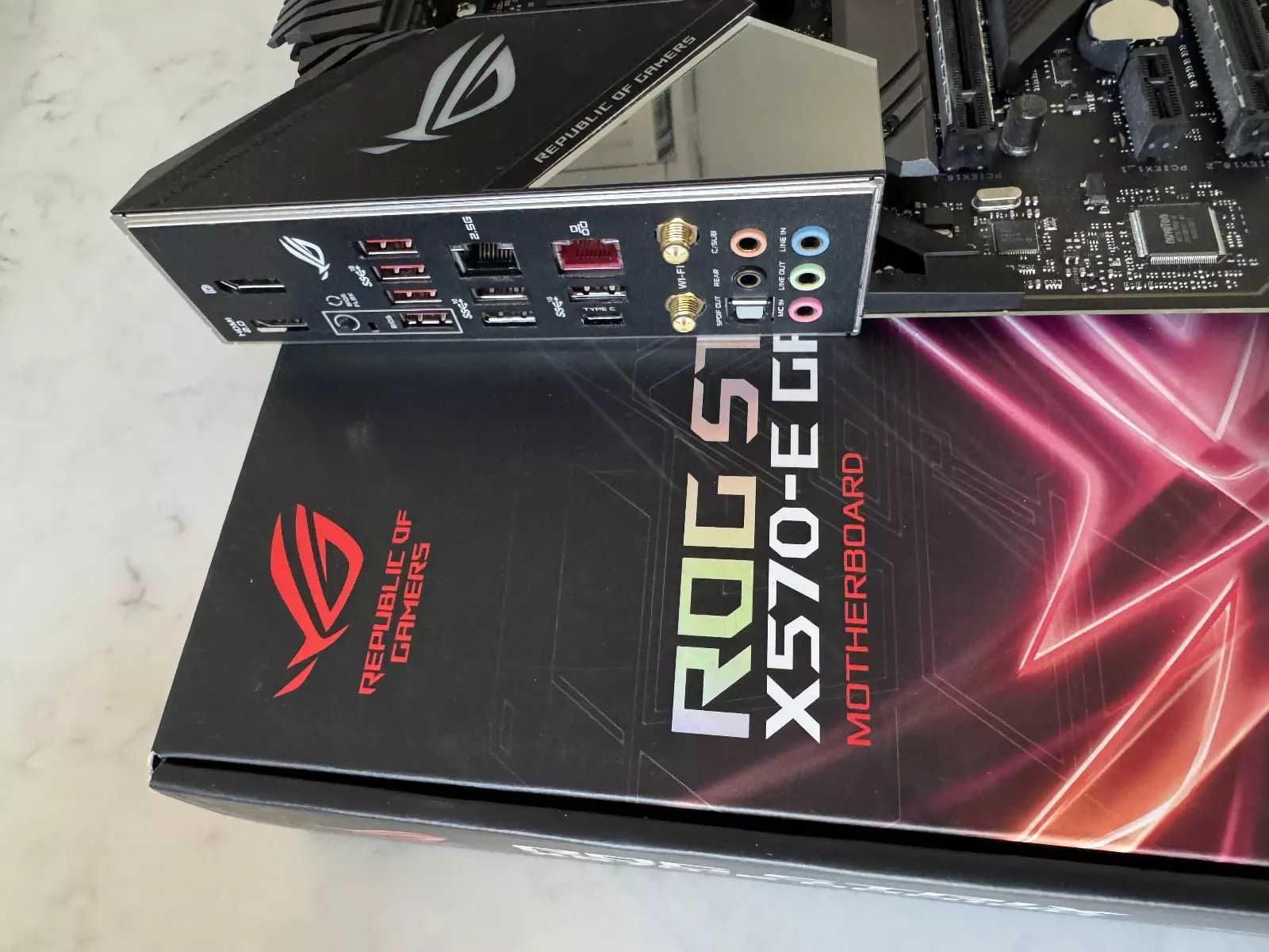 Дънна платка ASUS ROG Strix X570-E Gaming AM4