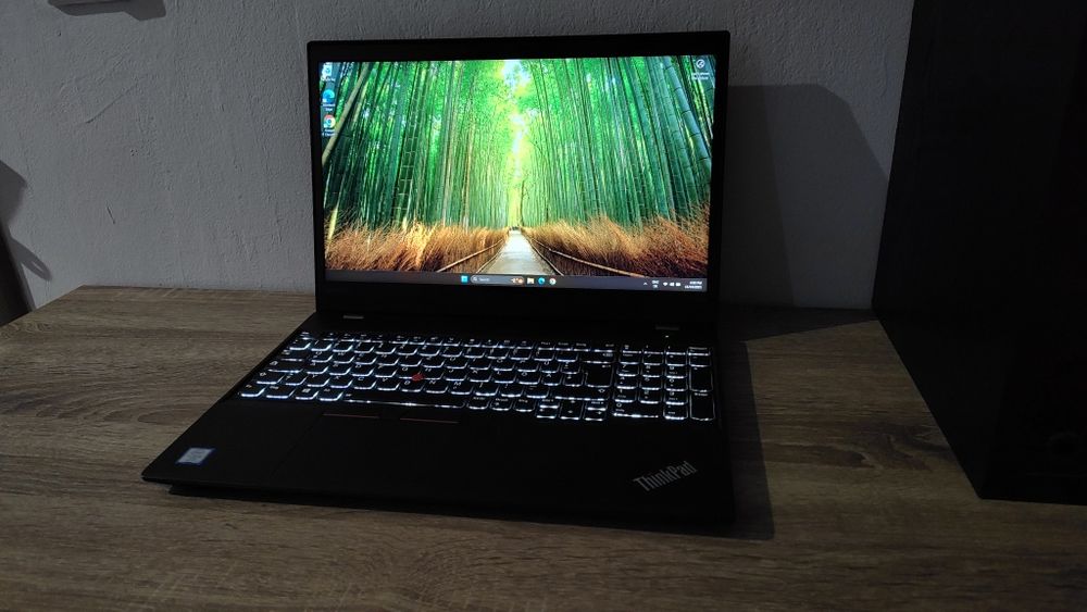 Lenovo ThinkPad T570-i5 7th, 8Gb ram, 128Gb m.2