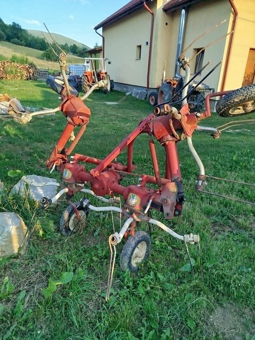 Greble adunat și întors fân, cositoare laterala