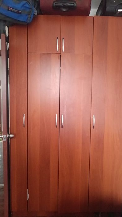 Продам шкаф, в хорошем состоянии.