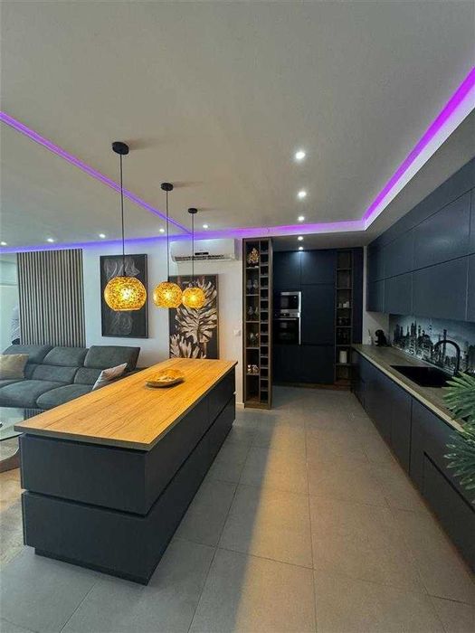 Дава се под наем Двустаен апартамент в Бургас, Славейков - 70 кв.м за 229.5 € - Снимка #2