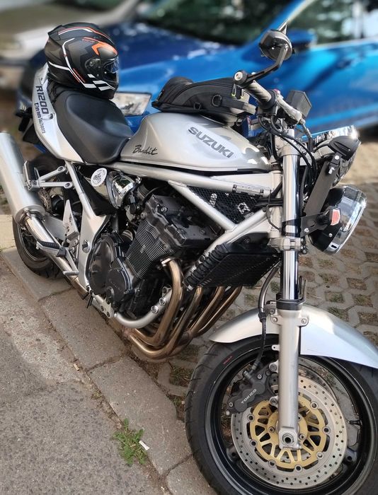 Motocicleta suzuki bandit 1200