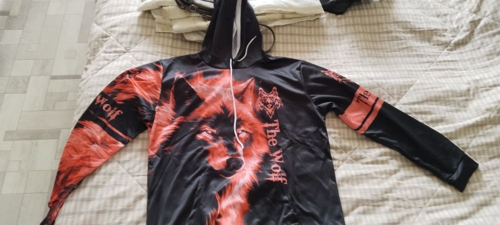 Мужской спортивный костюм с логотипом Красного Волка