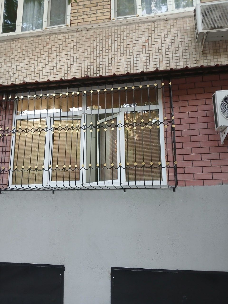 Reshotka temir eshik