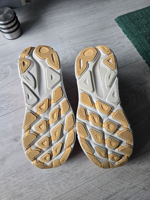 Adidasi Hoka Clifton 9