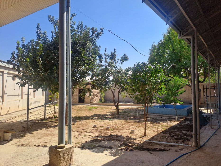 elitniy mahallada yer sotiladi