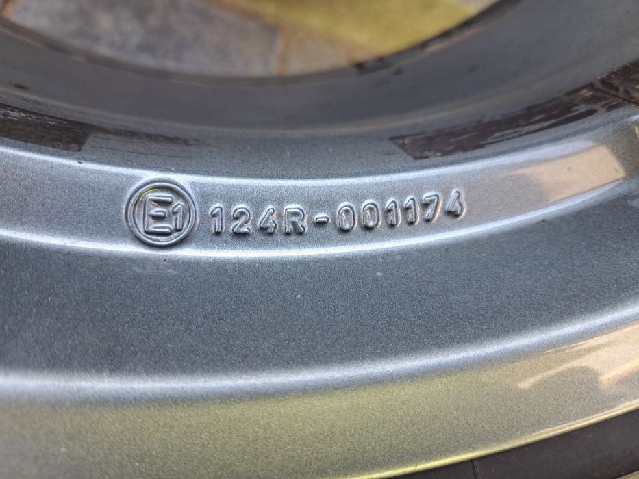 Cauciuc Jenṭi Ford Kuga 235/50/18