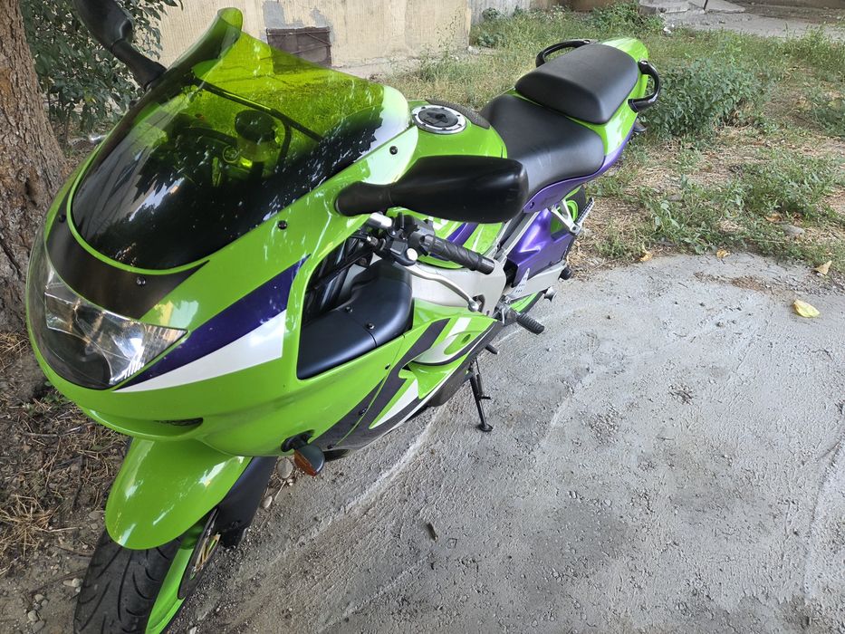 Vând Kawasaki ninja zx6