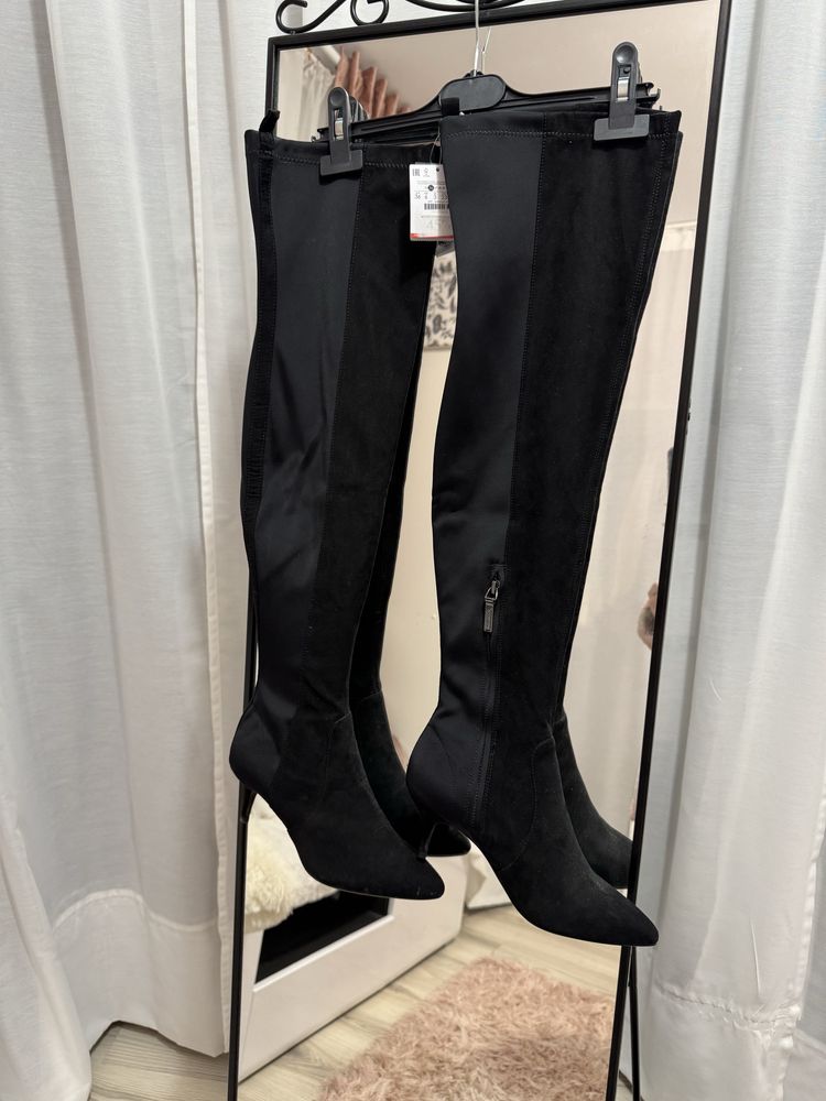 Cizme peste genunchi Bershka cu toc kitten de 6 cm mărimea 37