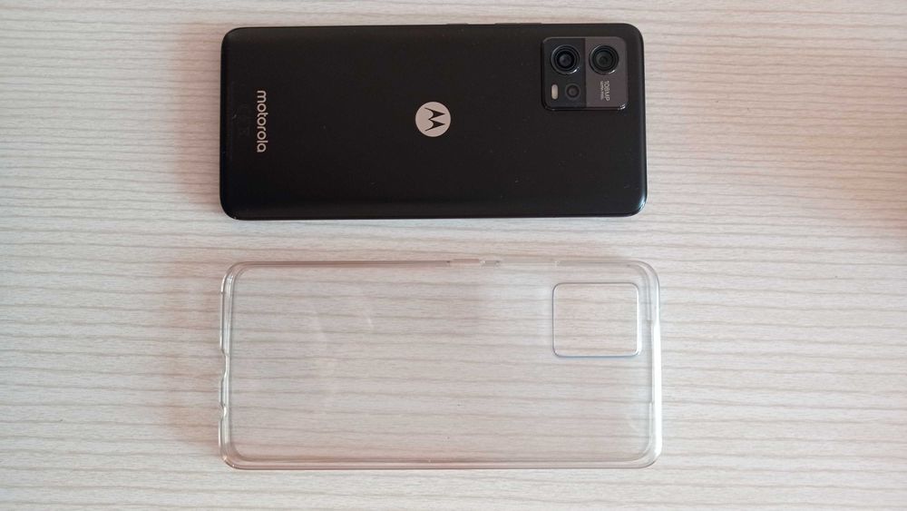 Motorola G72 256 GB със счупен екран + подарък гръб и адаптер