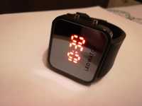 LED WATCH culoare pe negru