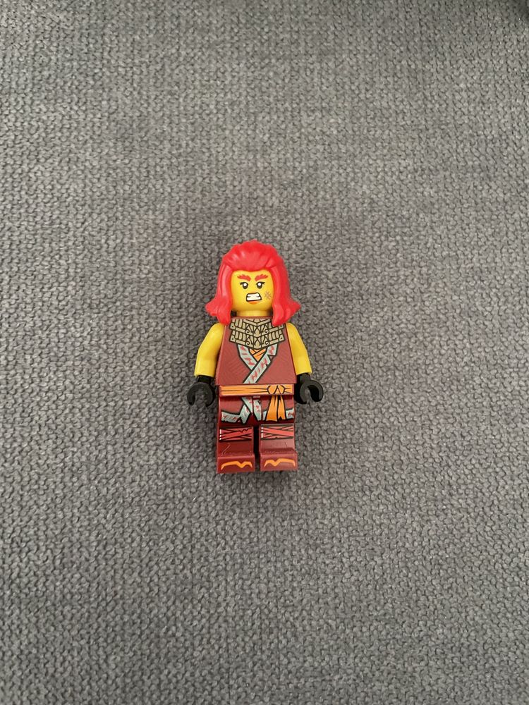Здравейте предлаган lego ninjago фигурки вожте описанието