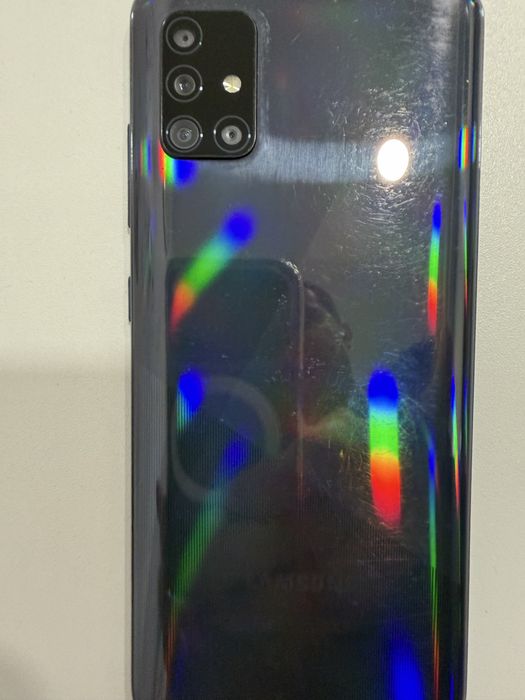 Vand Samsung A51 in stare foarte buna