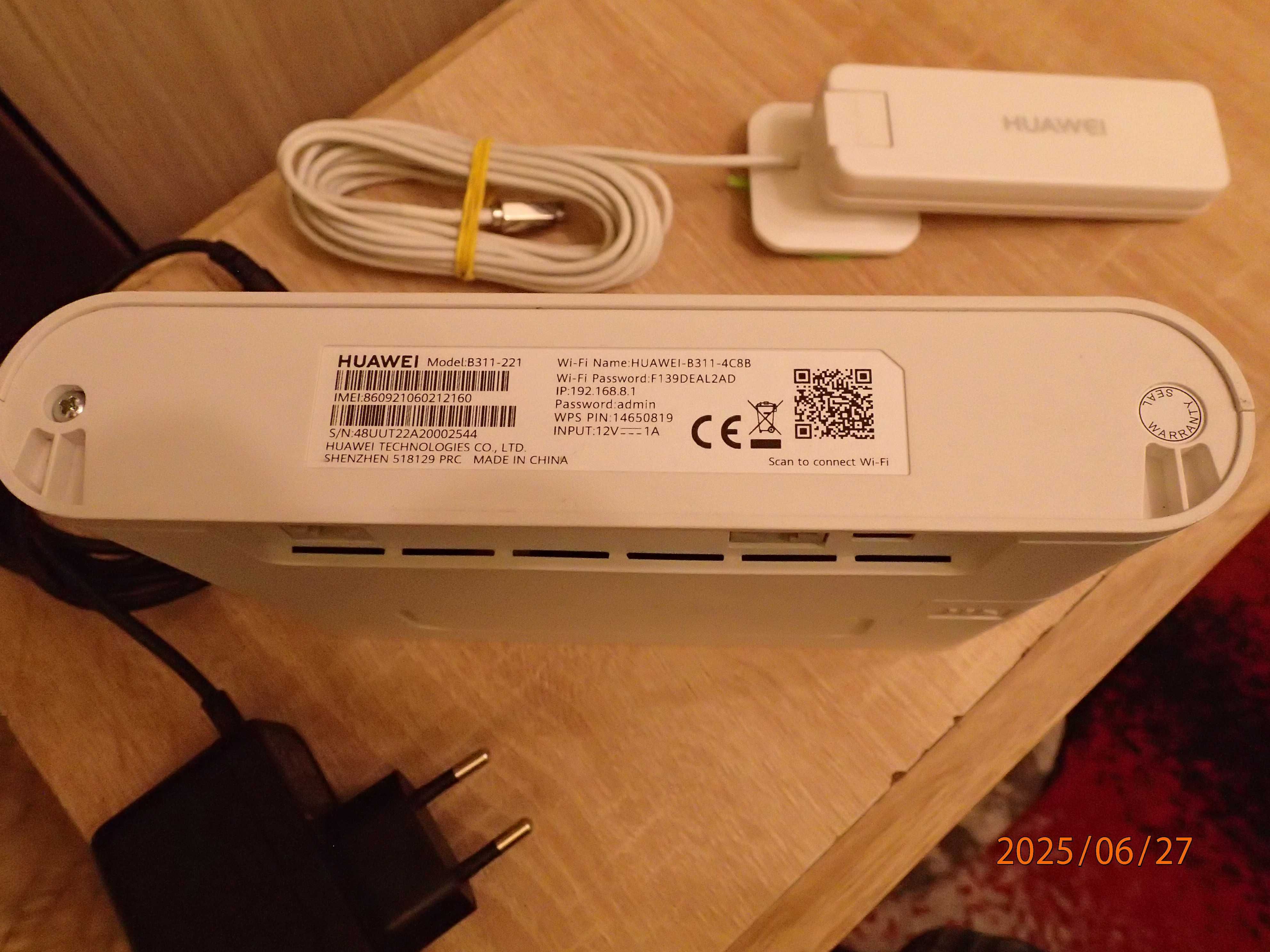 Router Wireless 4G LTE: Huawei B311-221 + antena externa; neblocat ret