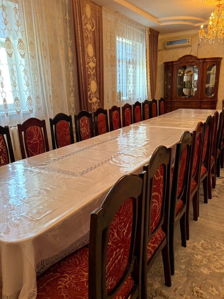 Стол ,стуля для гостиной.