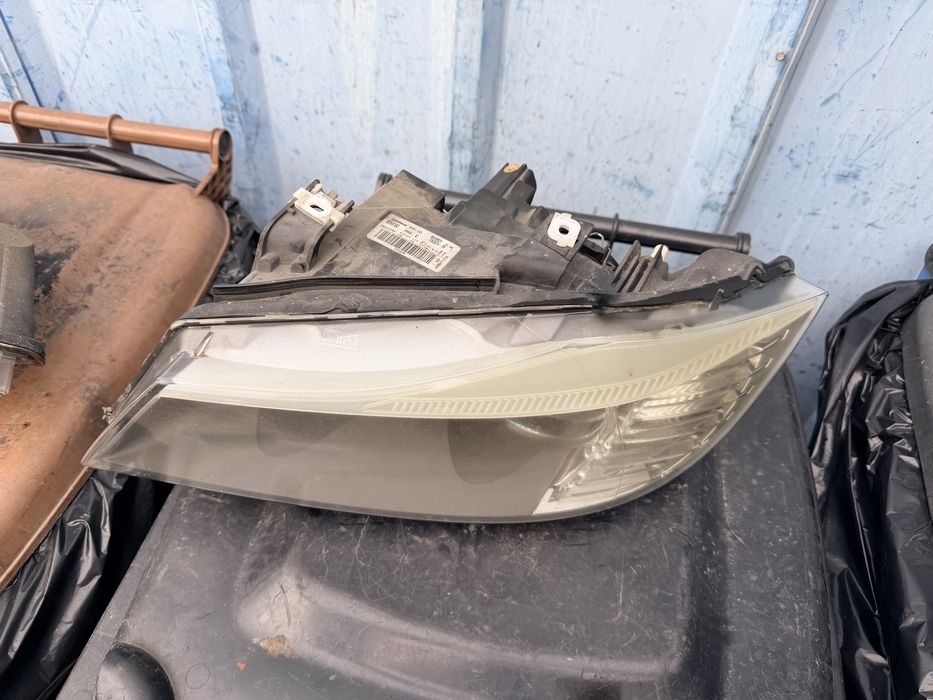 Far bmw e90 e91 facelift faruri bmw e90 e91 facelift