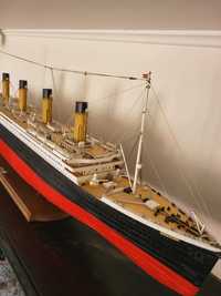 barcă din lemn Titanic