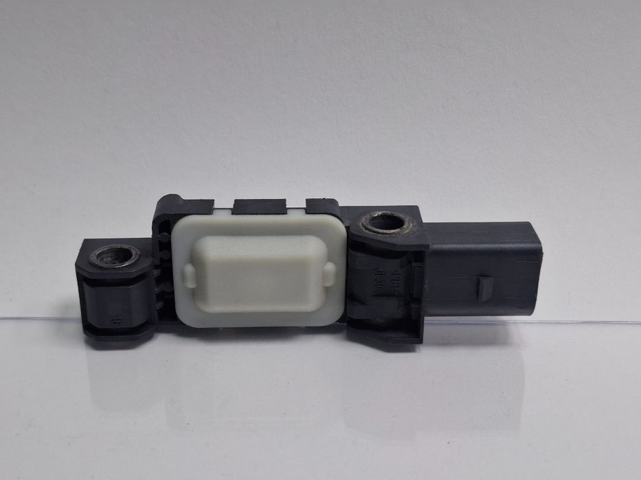 Senzor impact VOLKSWAGEN TOUAREG 7LA, 7L6, 7L7 2002 - 20132.5 R5 TDI B