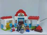 Lego Duplo - Grajd de ponei in oras 10868